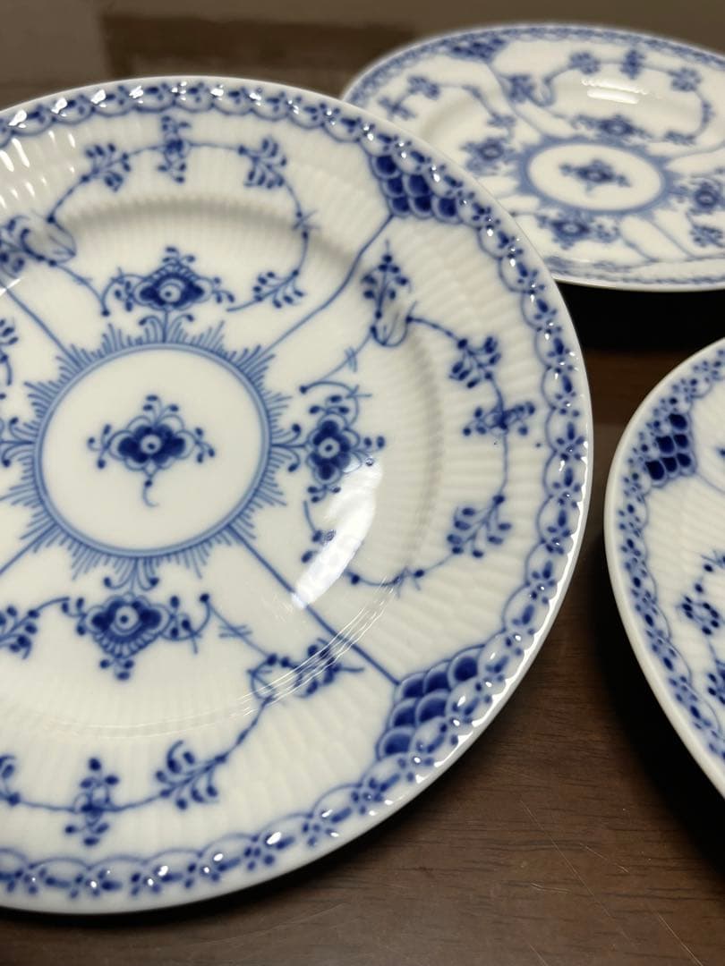 ロイヤルコペンハーゲン ブルーフルーテッド ハーフレース プレート 17cm