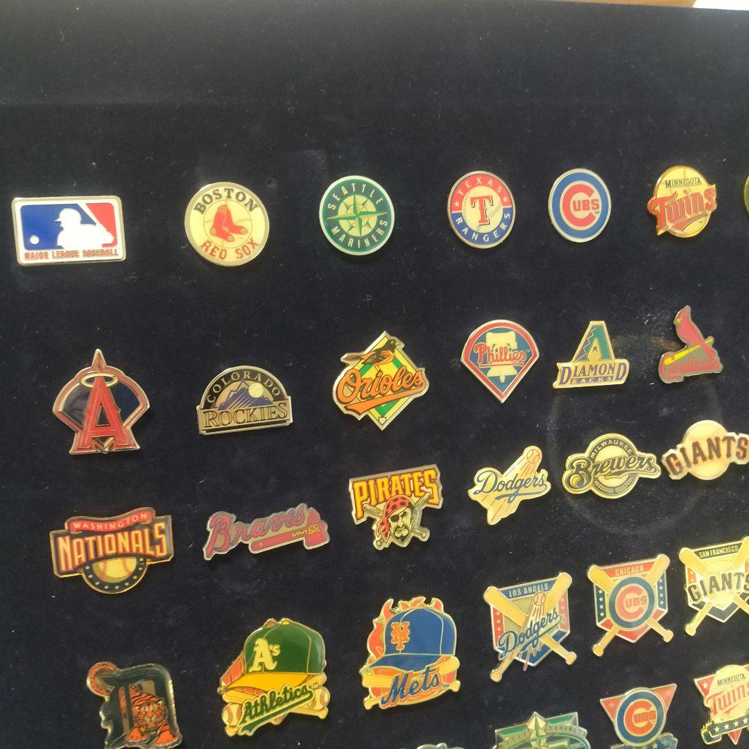 MLB ピンバッジ 60個 額縁入り