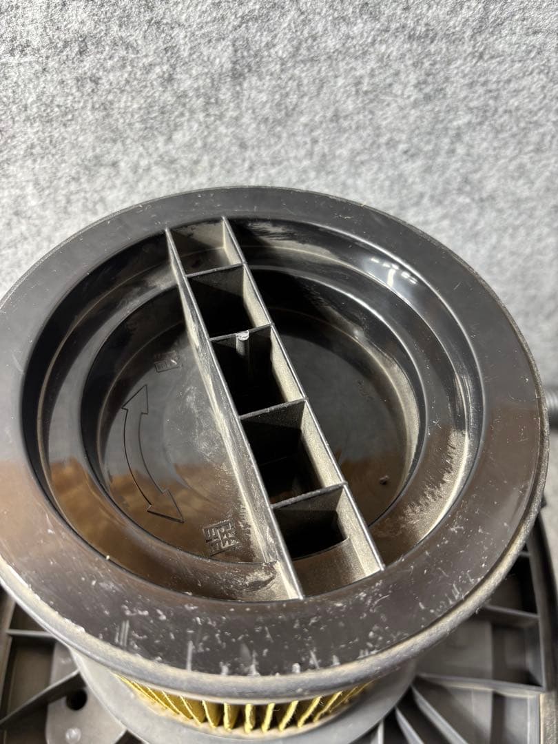 Ryobi RVC-1100 乾湿両用掃除機 本体