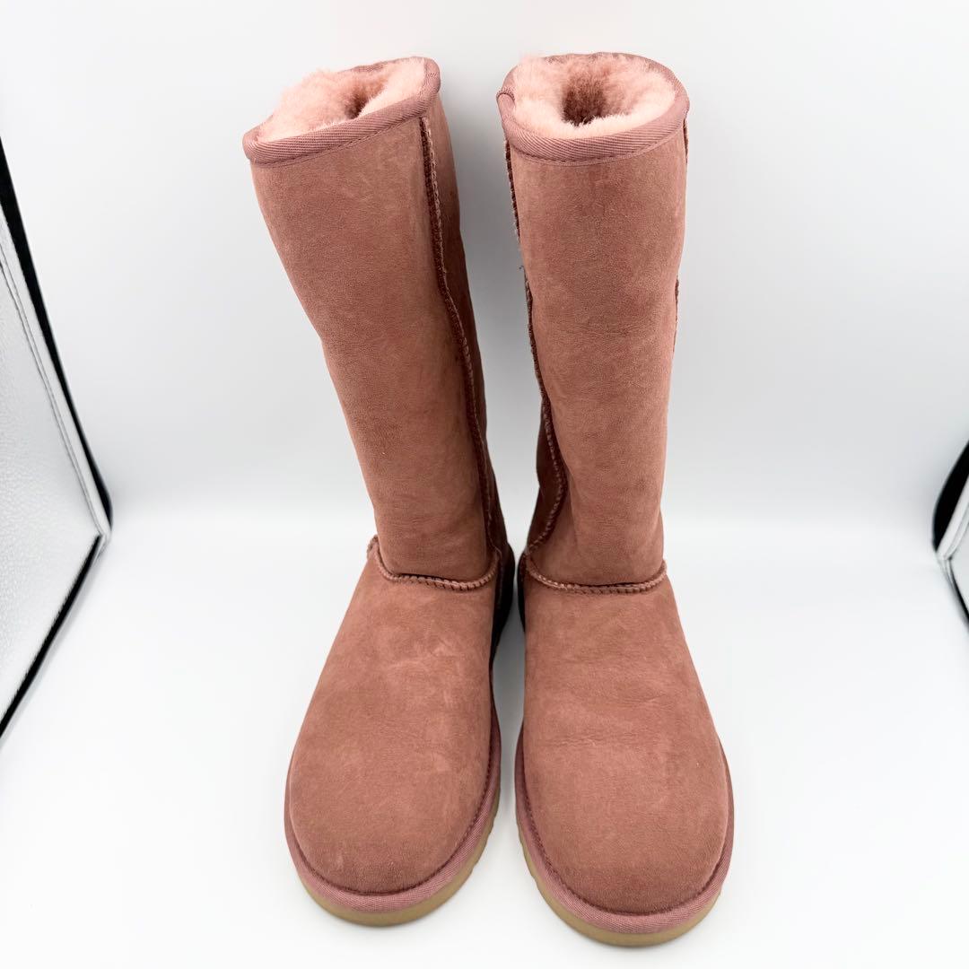 未使用品　箱付き　UGG W CLASSIC TALL　5815W　24cm