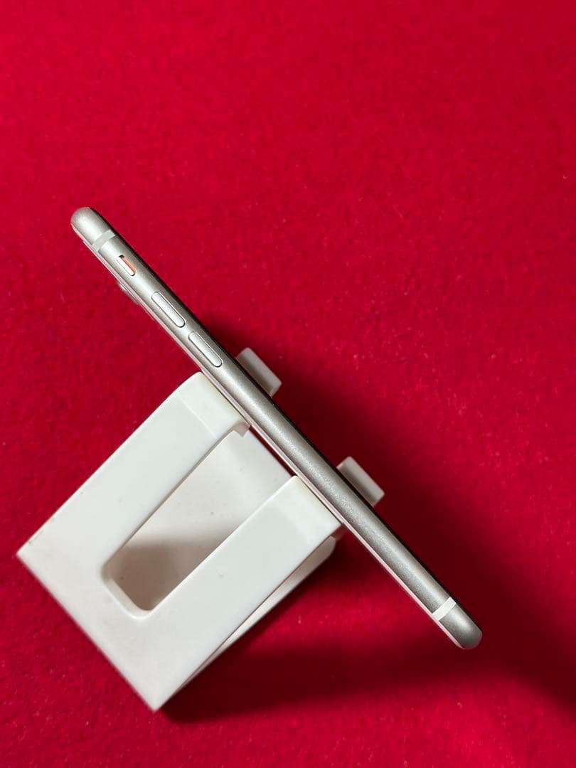 【6065】iPhone SE3第3世代スターライト 64GB simフリー