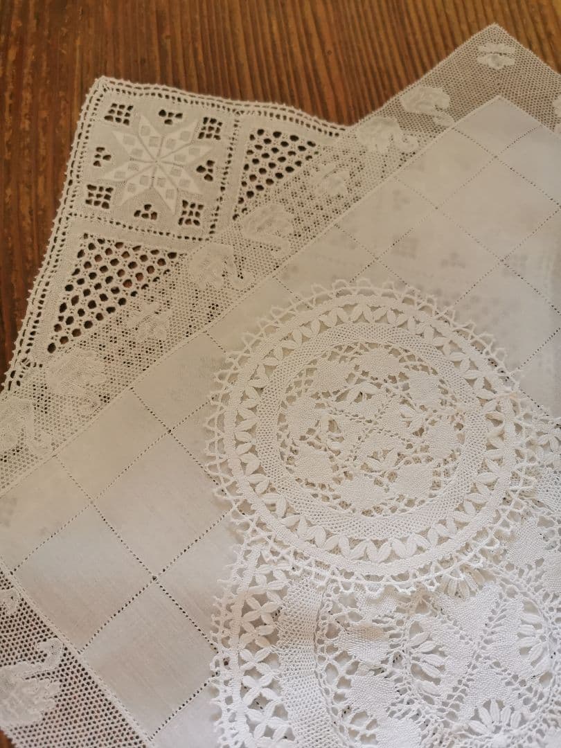 アンティーク ポワンドパリ 白鳥と水草 格子ドローンワーク 極細糸リネンランナー