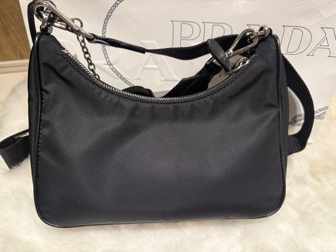 プラダ Re-Edition 2005 Re-Nylon バッグ