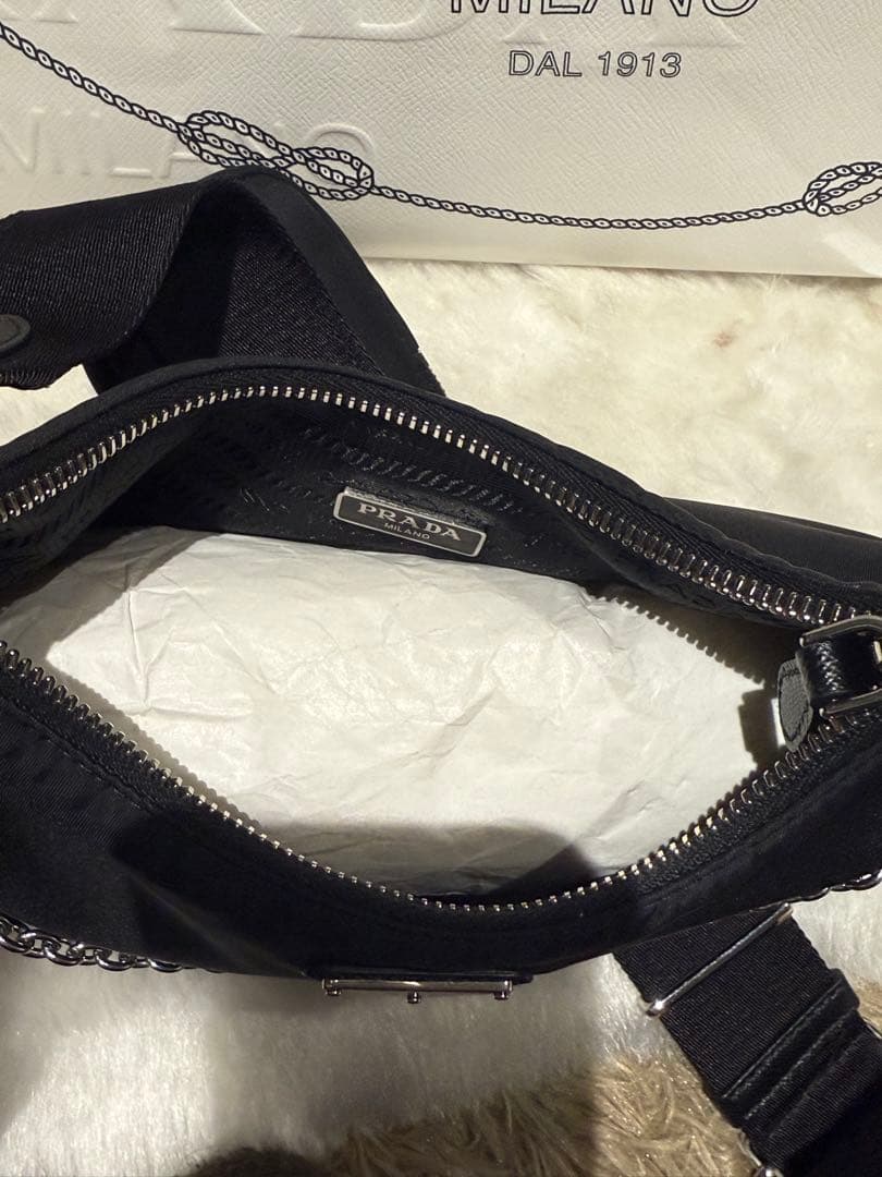 プラダ Re-Edition 2005 Re-Nylon バッグ