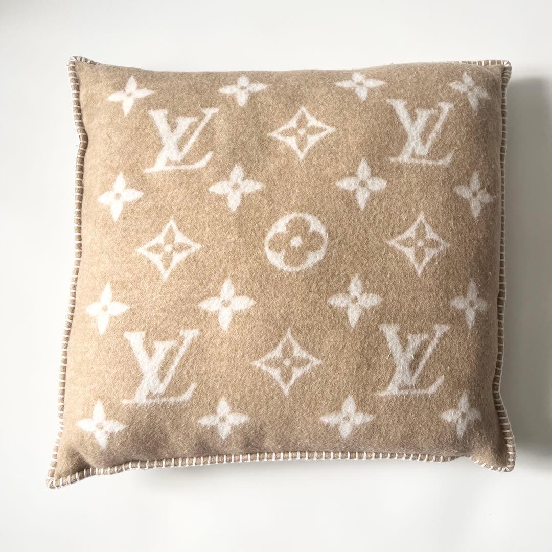 ルイヴィトン　クッション ネオ モノグラム　ウール　カシミヤ　ベージュ