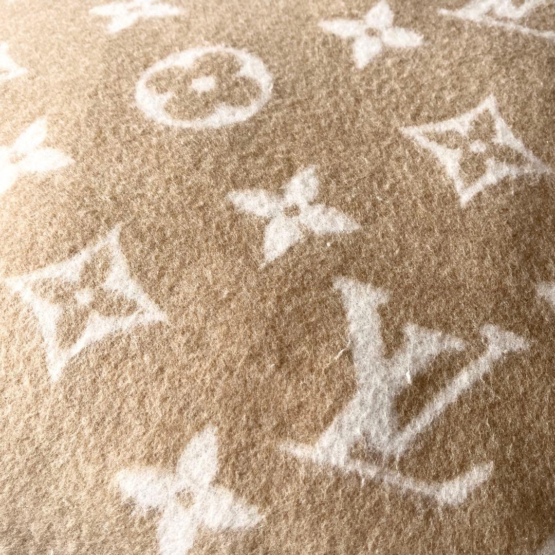 ルイヴィトン　クッション ネオ モノグラム　ウール　カシミヤ　ベージュ