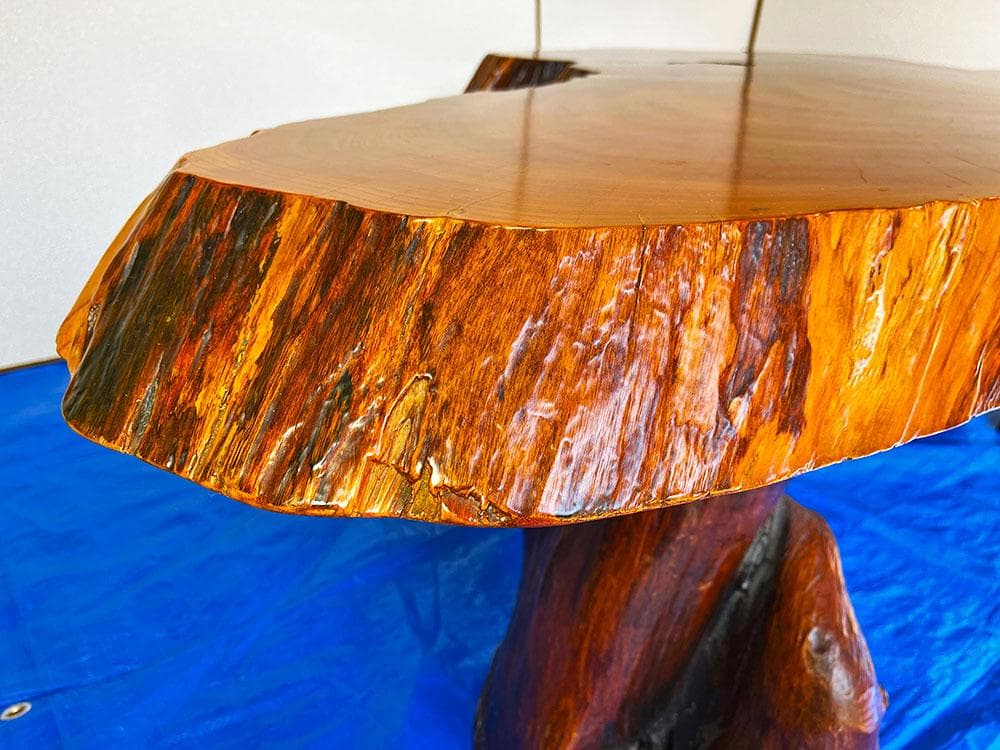 天然木　センターテーブル　銘木　一枚板　ローテーブル　三本足　杢目　高さ46cm