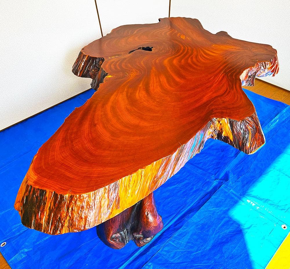 天然木　センターテーブル　銘木　一枚板　ローテーブル　三本足　杢目　高さ46cm
