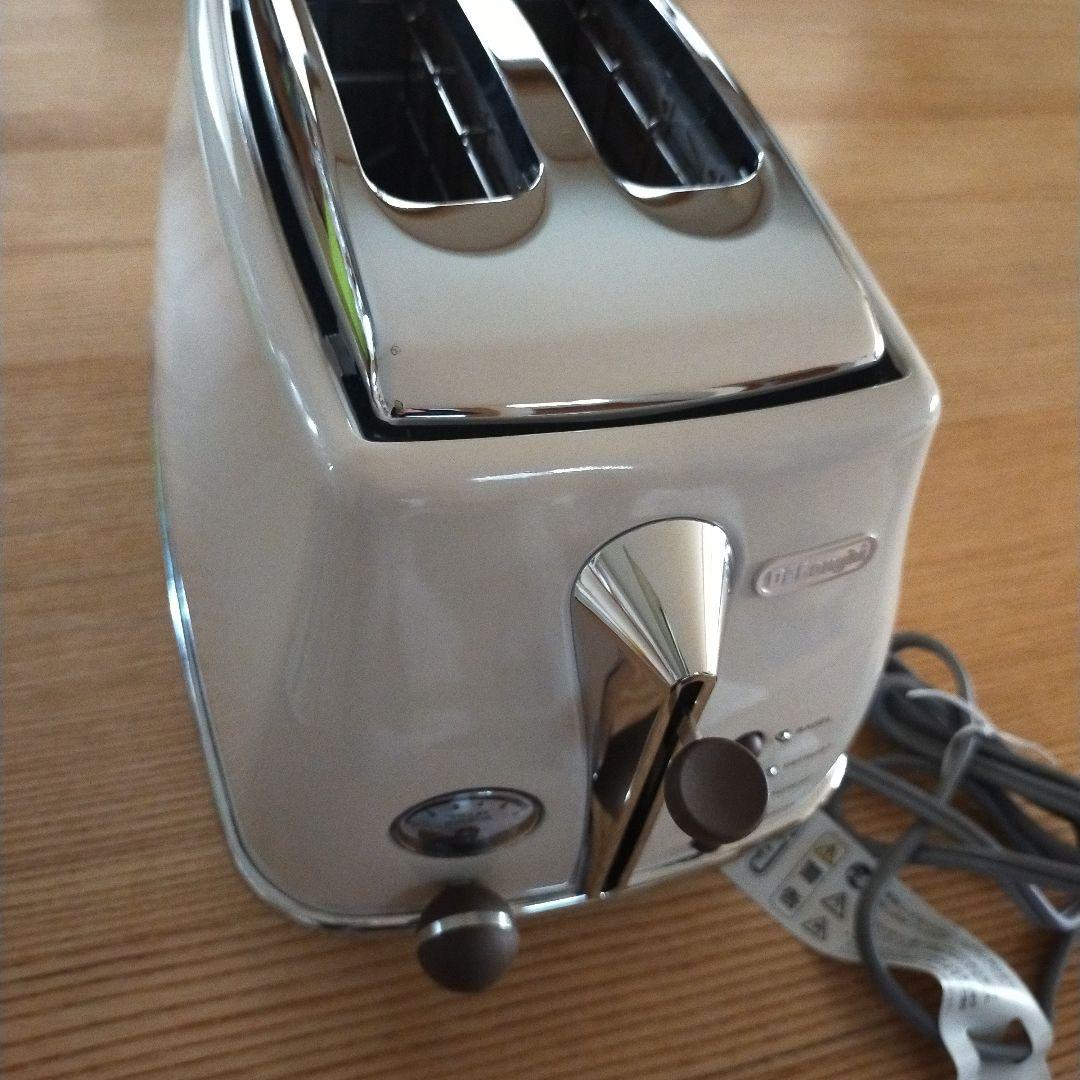 デロンギ　アイコナ・ヴィンテージ　ポップアップトースター　ドルチェベージュ