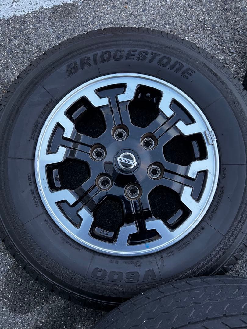 た*る様 送料込　キャラバン　プロスタイル　純正ホイール　2021年製　195/