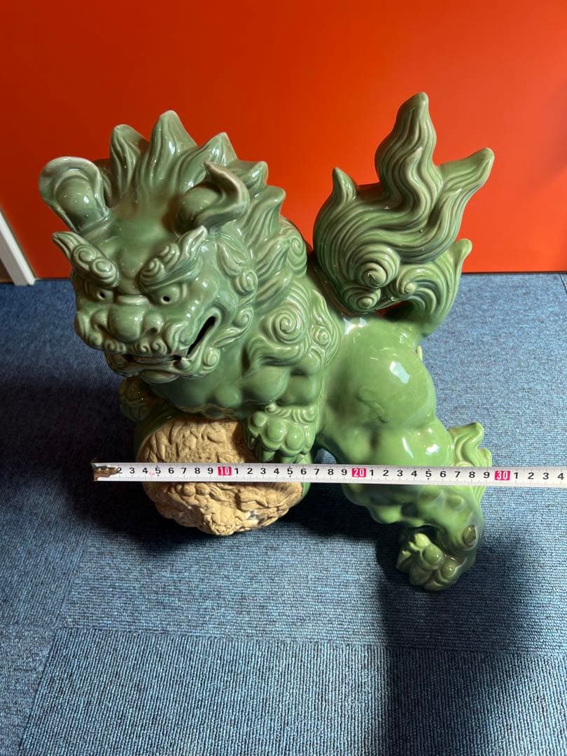 939 九谷焼　玉乗り獅子　魔除け　置物　時代物