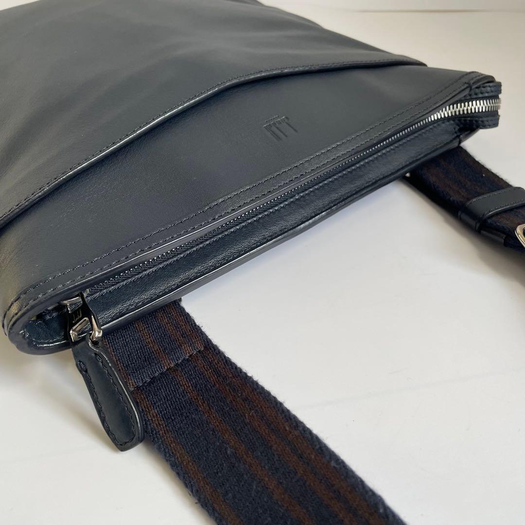 ✨未使用級　近年モデル✨　dunhill ショルダーバッグ　ポシェット　レザー