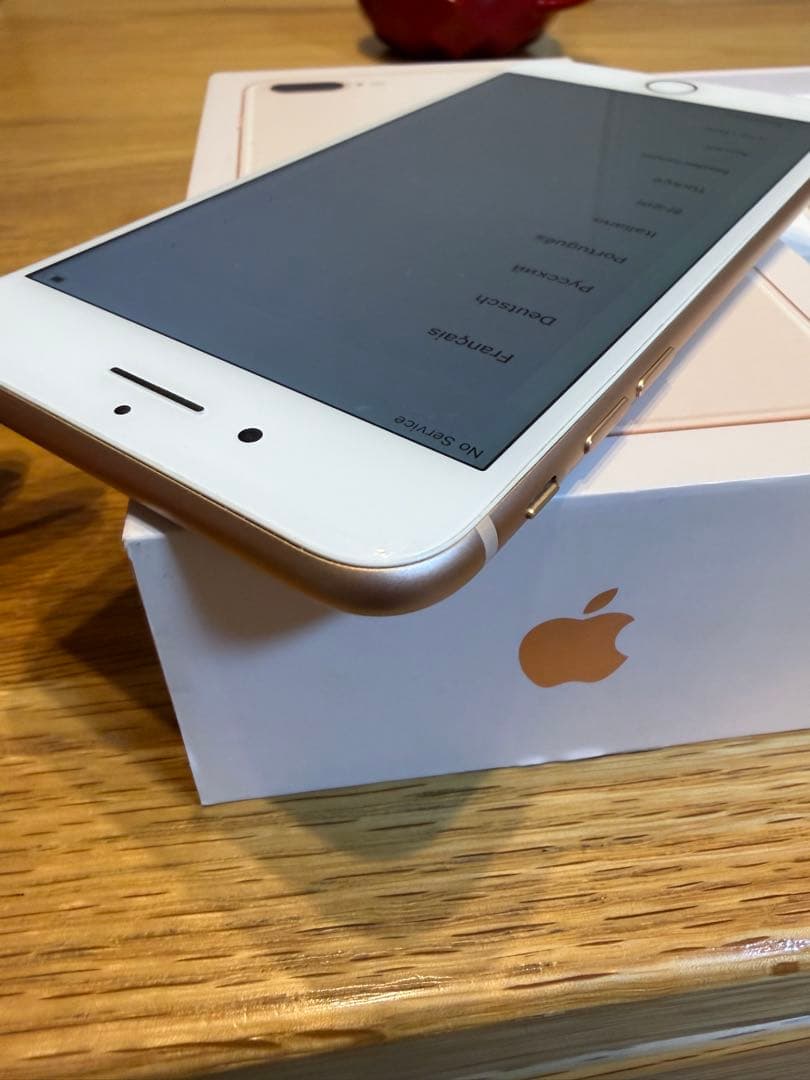 Apple iPhone 8Plus 美品SIMフリー　シャンパンゴールド