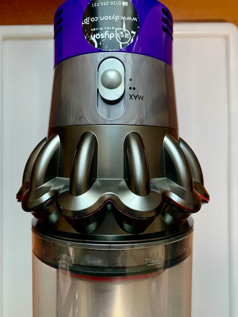 dyson ダイソンV10 SV12 本体のみ【分解清掃済み】
