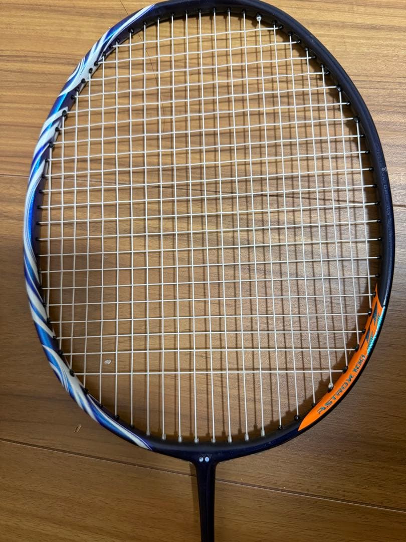 バドミントンラケット ASTROX100ZZ 4UG5