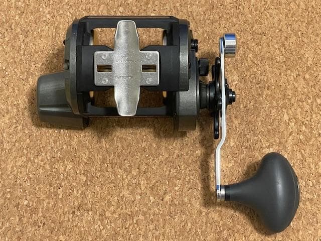 【中古品】 シマノ チタノス スピードマスター タナトル石鯛 GT4000