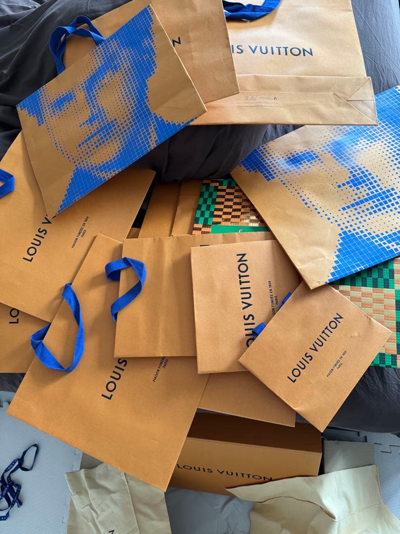LOUIS VUITTON 箱大２つ付きショッパーセット
