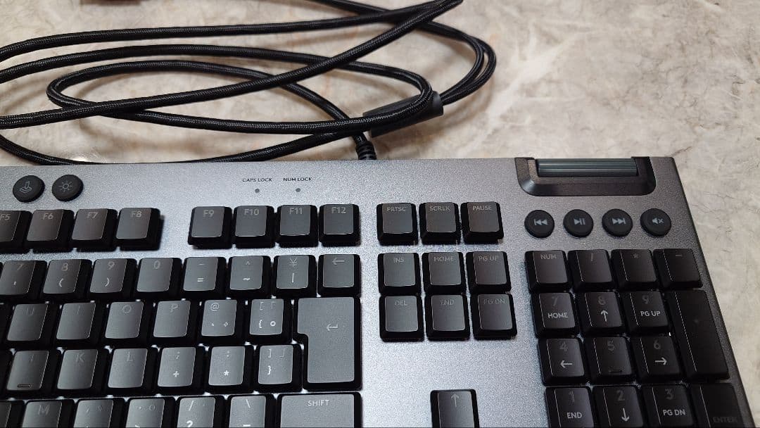 【未使用に近い】Logicool G813メカニカルクリッキーRGBキーボード