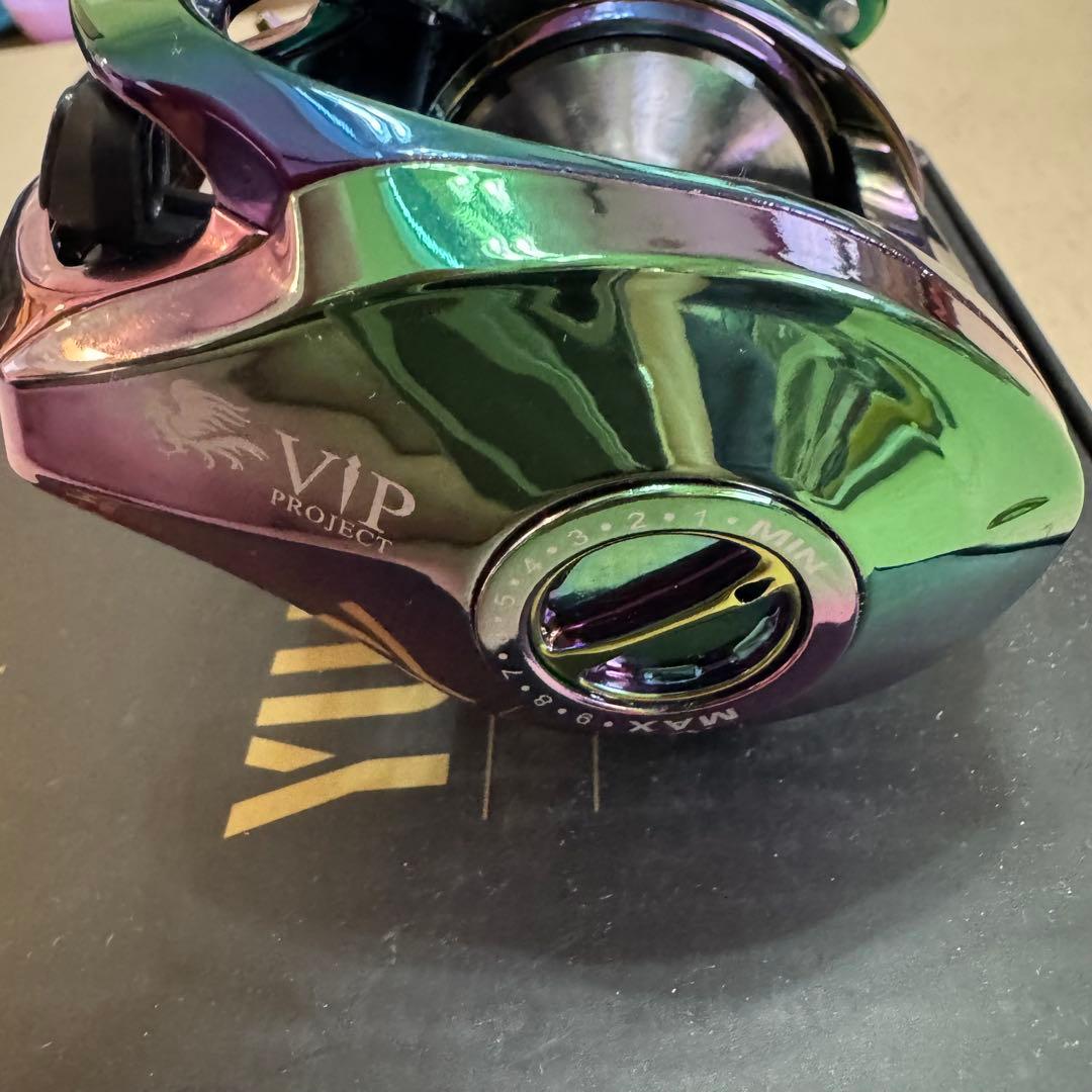 【新品未使用】VIPプロジェクト YUJI 300 RB ベイトリール