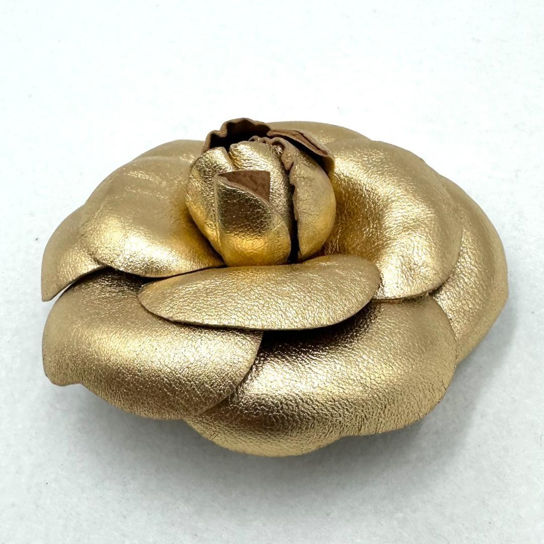 CHANEL シャネル コサージュ ブローチ カメリア ゴールド 保存箱付き