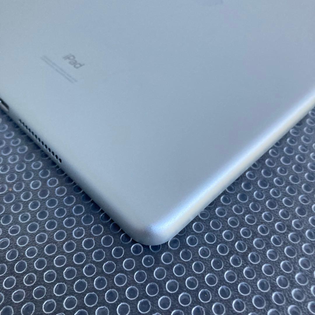 824【早い者勝ち】電池良好☆iPad7 第7世代 32GB SIMフリー☆