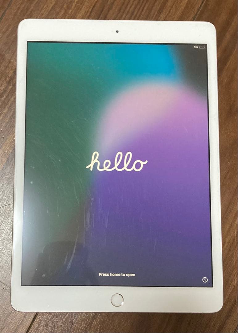 Apple ipad 第7世代 32GB wi-fiモデル　シルバー　カバー