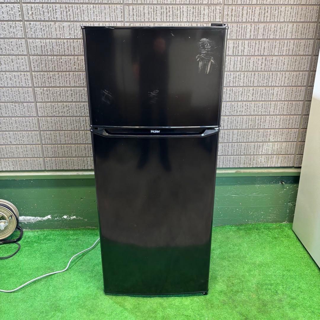 22年製 130L 冷蔵庫 一人暮らし 省スペースHaier【地域限定配送無料】