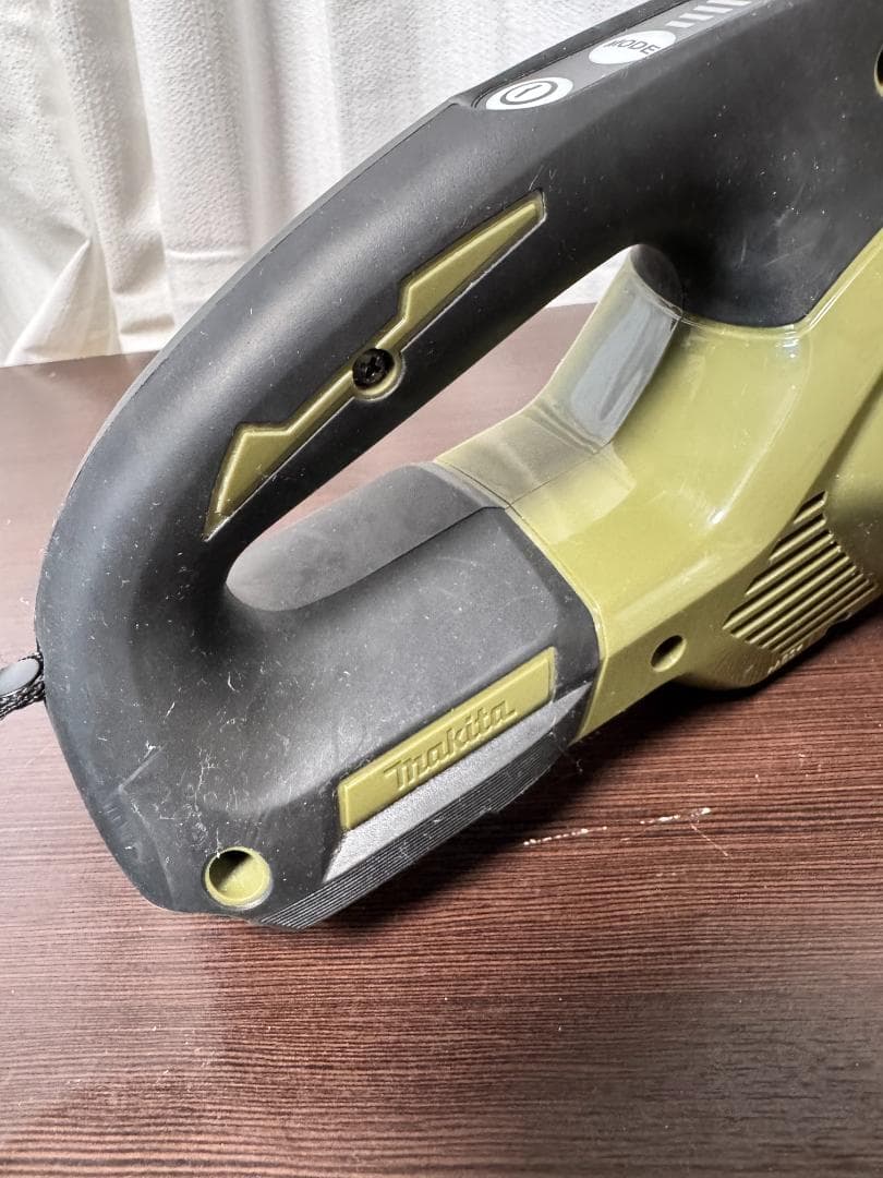 Makita 充電式クリーナーCL284FD オリーブグリーン 収納ケース付