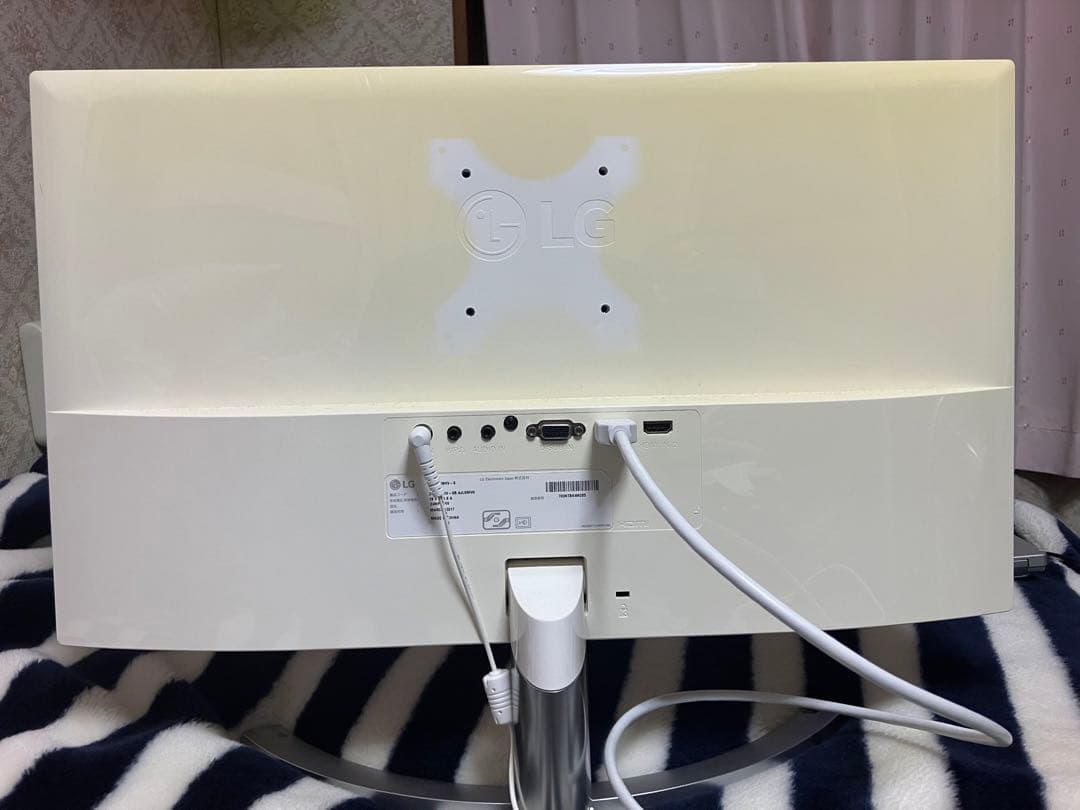 04 LG 24MP88HV-S モニター