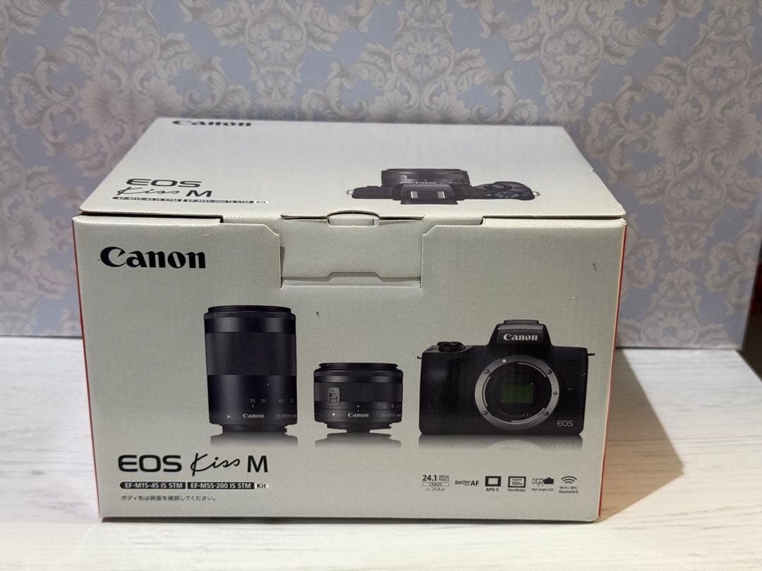 Canon EOS KissM ホワイト　望遠レンズ付き　美品（中古品）