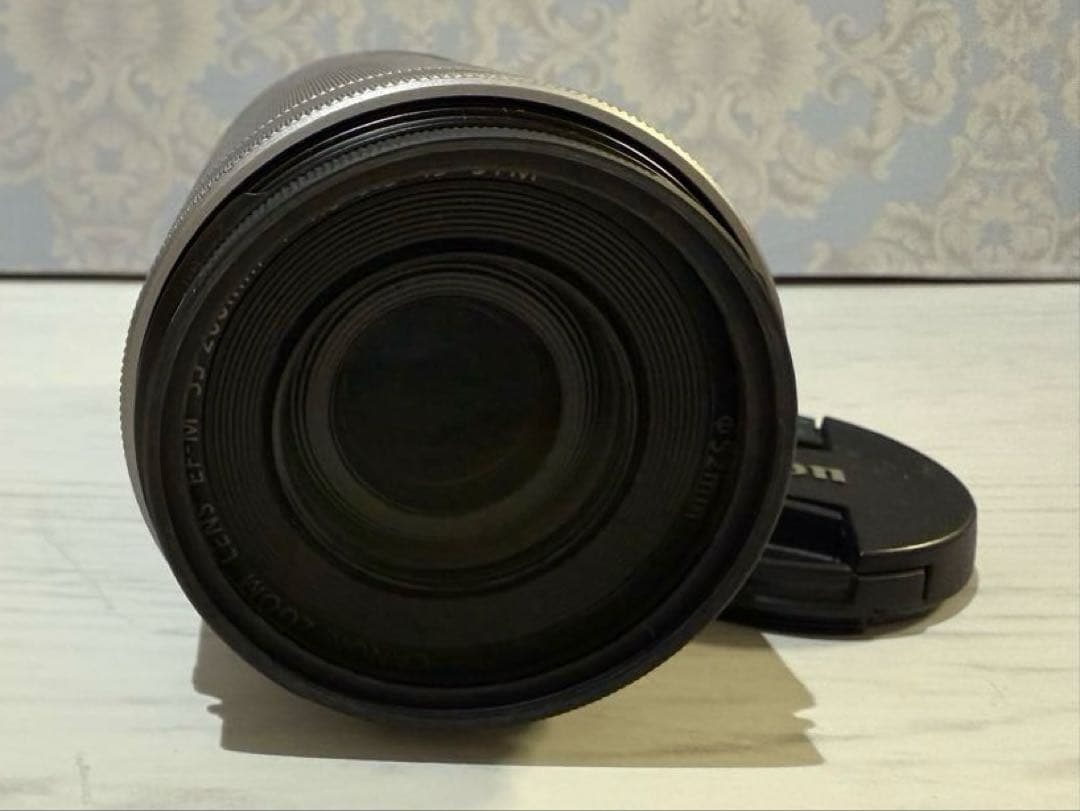 Canon EOS KissM ホワイト　望遠レンズ付き　美品（中古品）