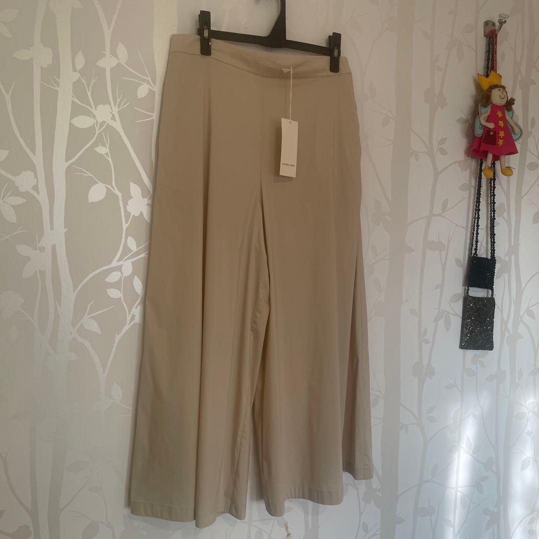 【新品】リビアナコンティ　パンツ　ワイドパンツ　ベージュ　ストレッチ　44 3L