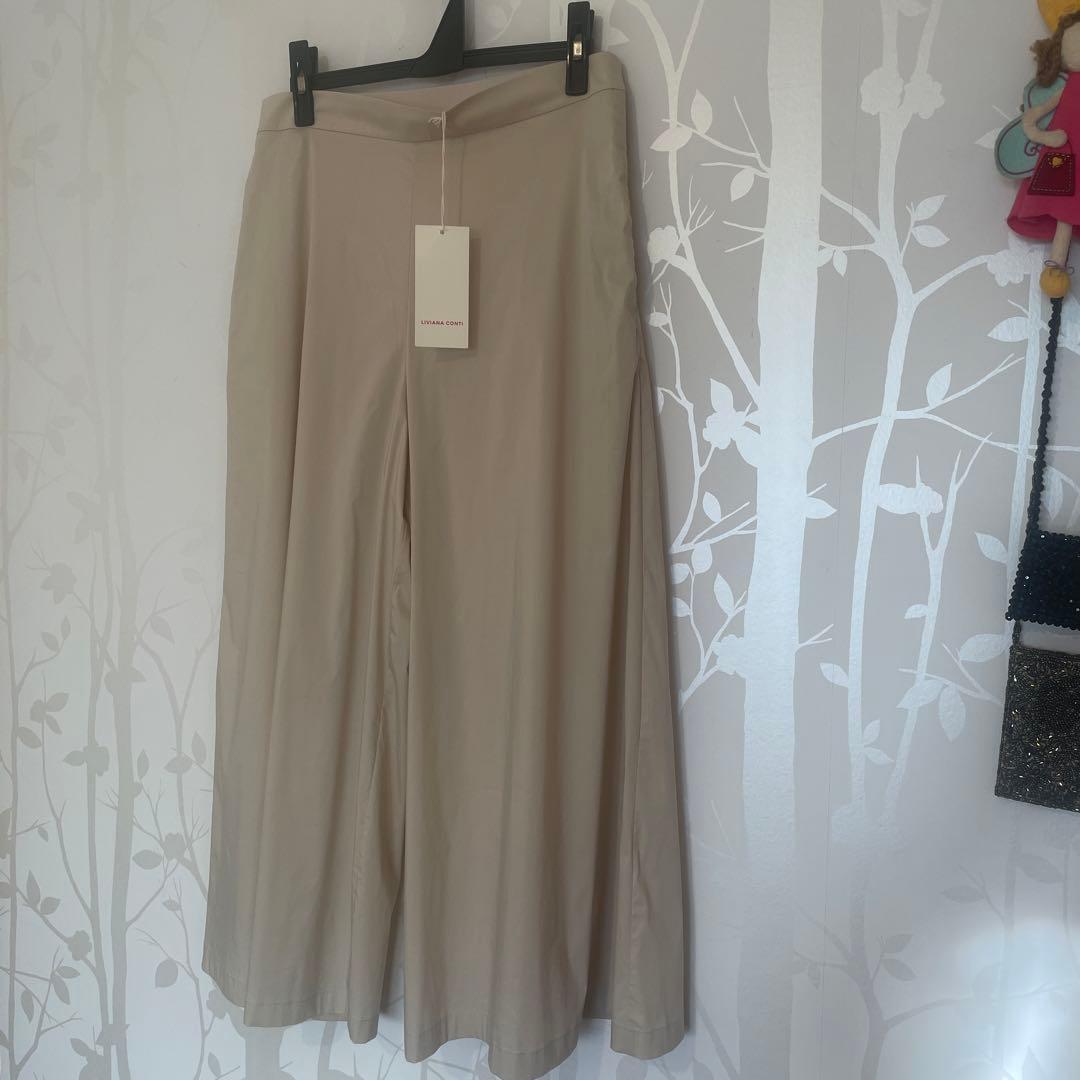 【新品】リビアナコンティ　パンツ　ワイドパンツ　ベージュ　ストレッチ　44 3L