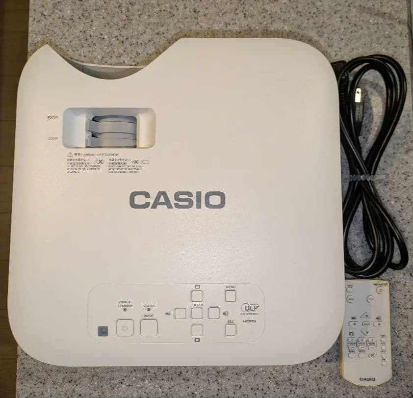 【美品】CASIO プロジェクター XJ-F100W 本体