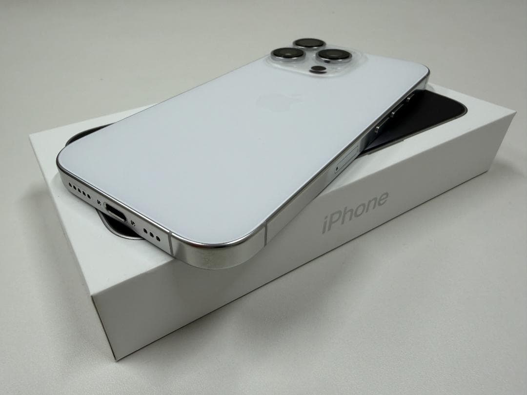 AppleCare 美品 iPhone16Pro ホワイトチタニウム 512GB