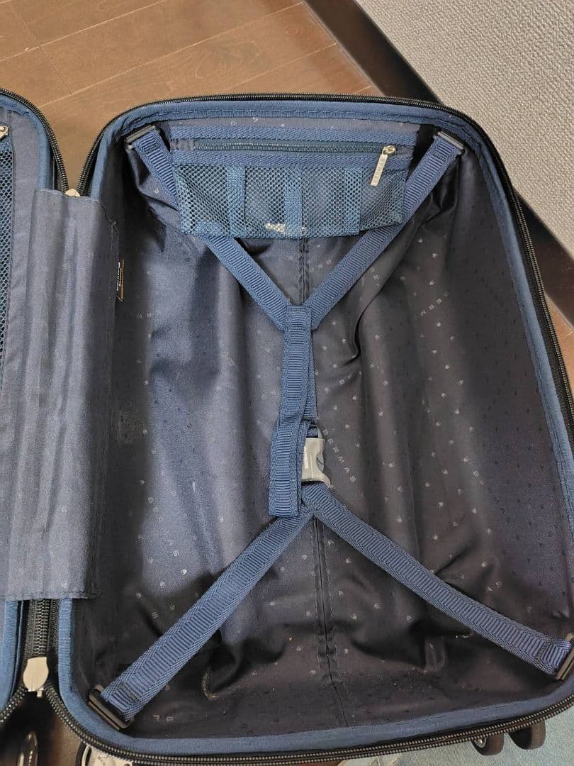 シルバー スーツケース TSAロック ビジネス 機内持ち込み