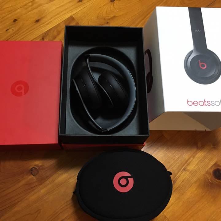 ヘッドホン beatssolo2
