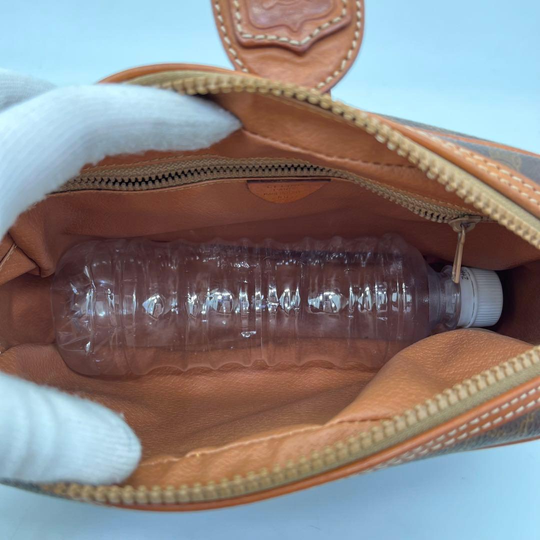 【美品】CELINE ショルダーバッグ 斜めがけ マカダム柄 トリオンフ PVC