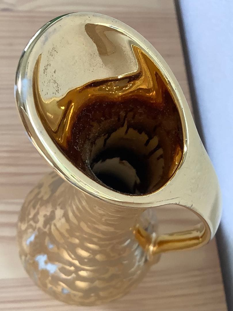 22金と24金の陶器花瓶2点セットプラス外国銀貨【合計4点】