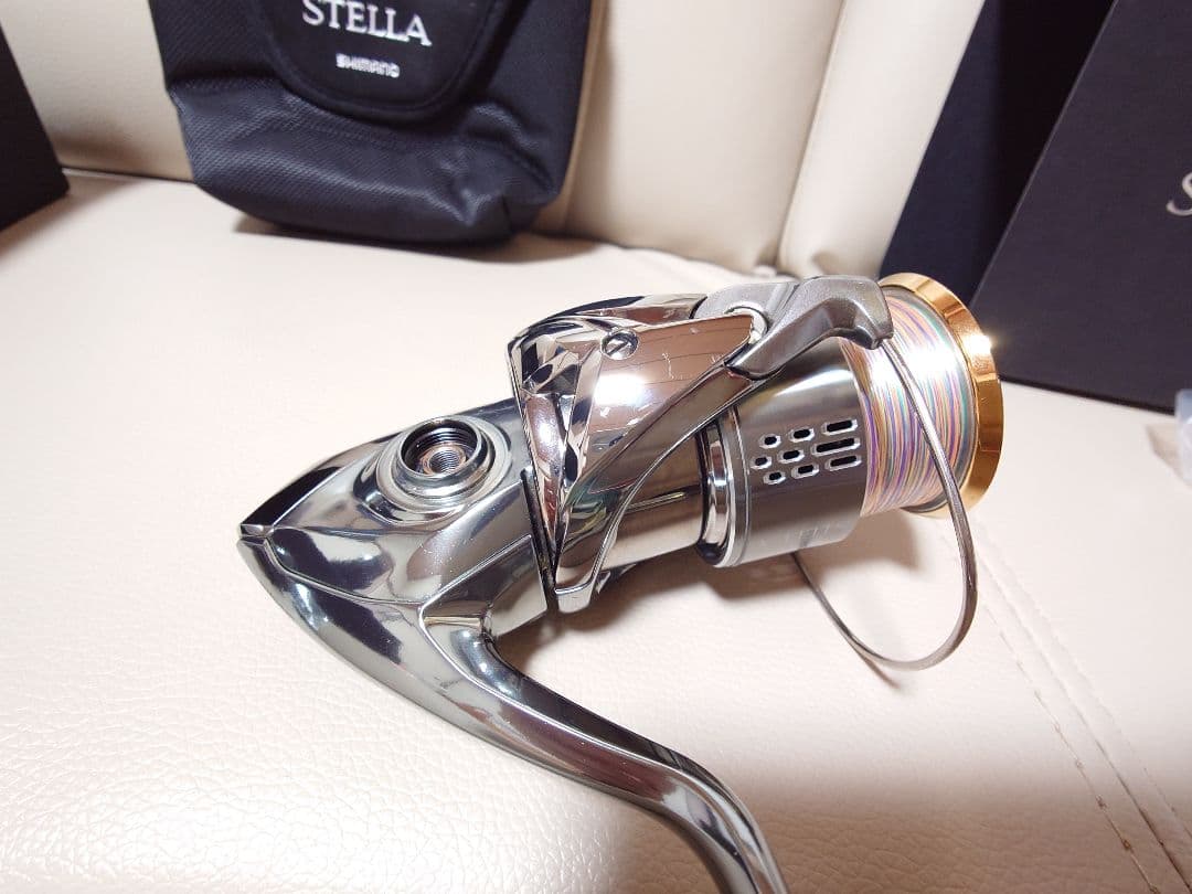 【9 9ちゃん様】シマノ　18ステラ　C3000XG