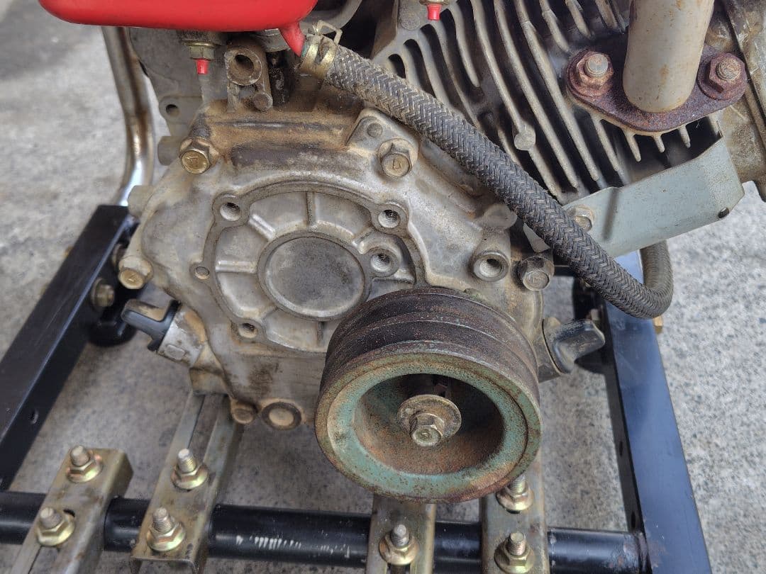 中古ガソリンエンジン (中古セット台付き)