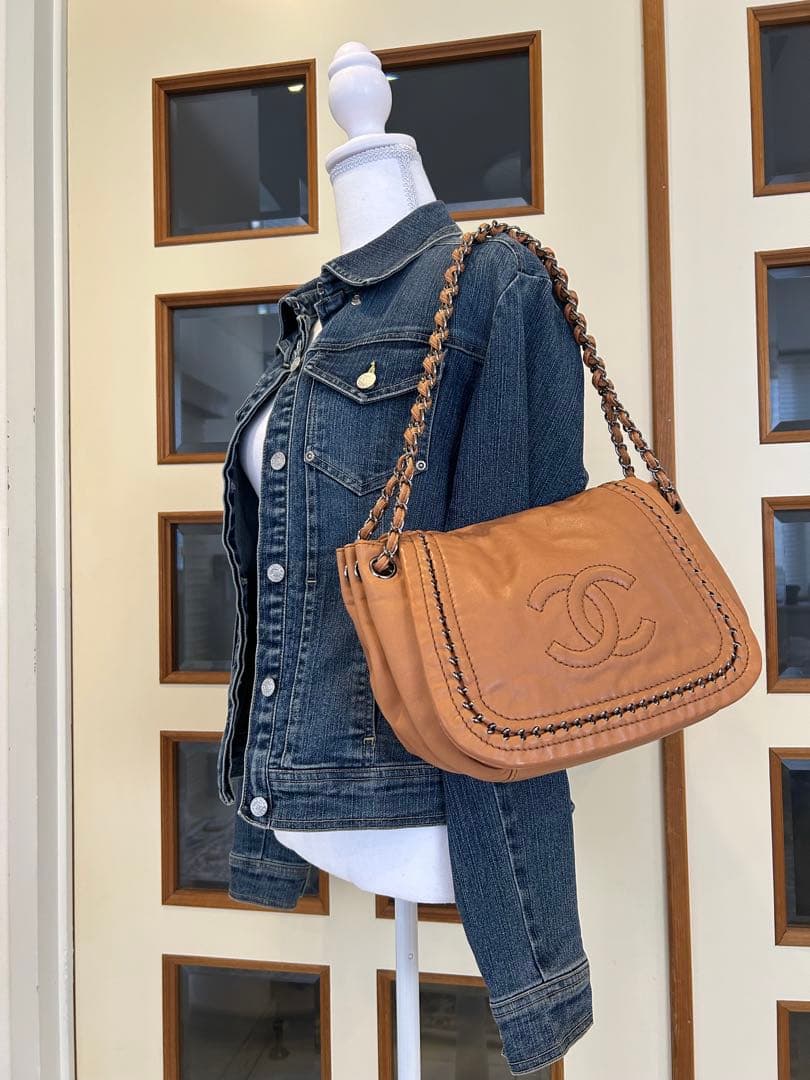 CHANEL(シャネル)チェーンショルダーバッグ　キャメルブラウン