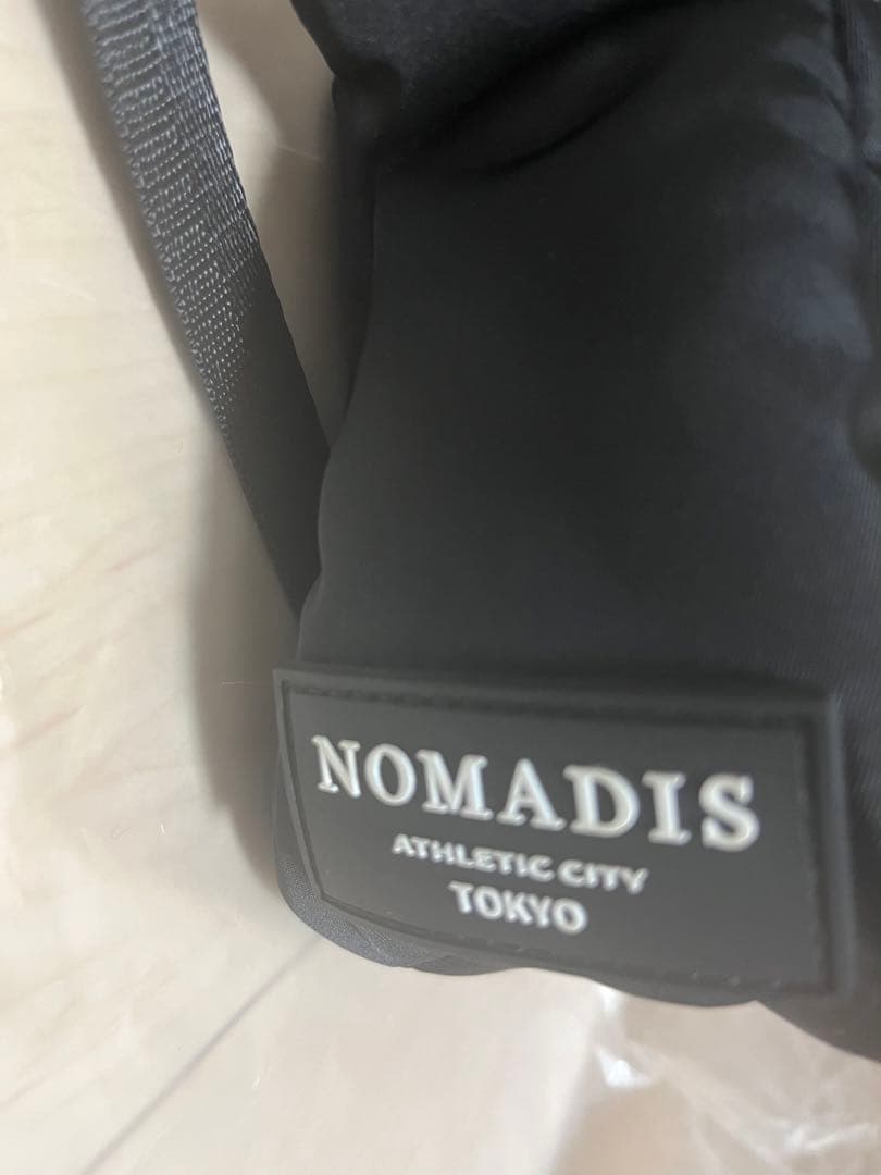 新品未使用　＜NOMADIS＞LUCK ワイド ショルダーバッグ