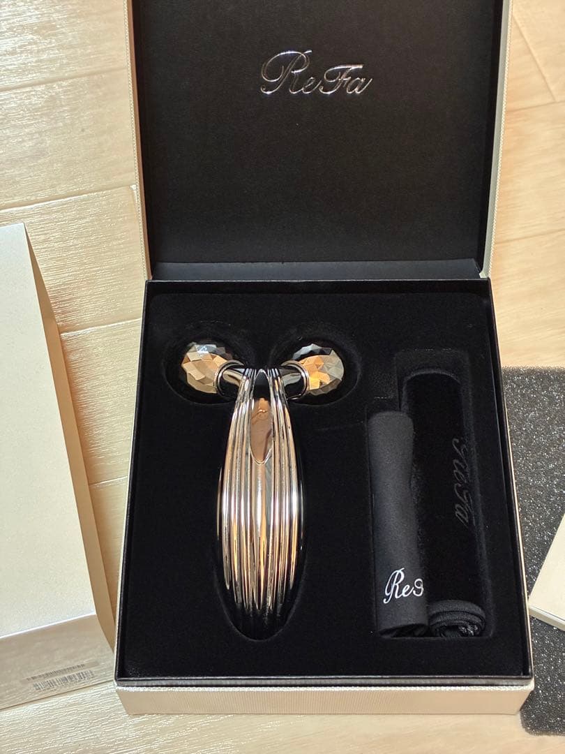 リファ　ReFa　カラット　レイ　マッサージ　ケア　正規品　美顔器　ローラー