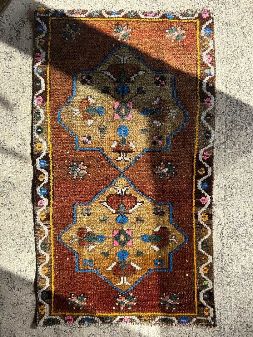 レア柄　トルコ　ヴィンテージ　ラグ　トルコラグ　ウール　モコモコ