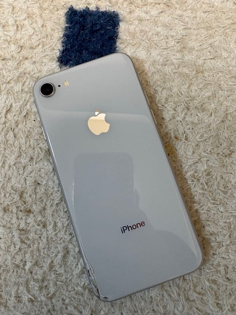 スマートフォン本体 Apple iPhone8 64GB