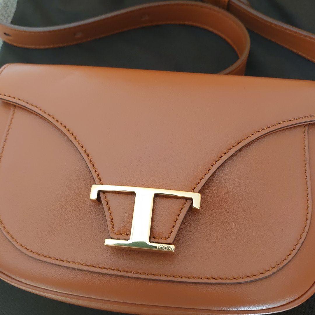 TOD'S タイムレス　クロスボディバッグ　キャメル