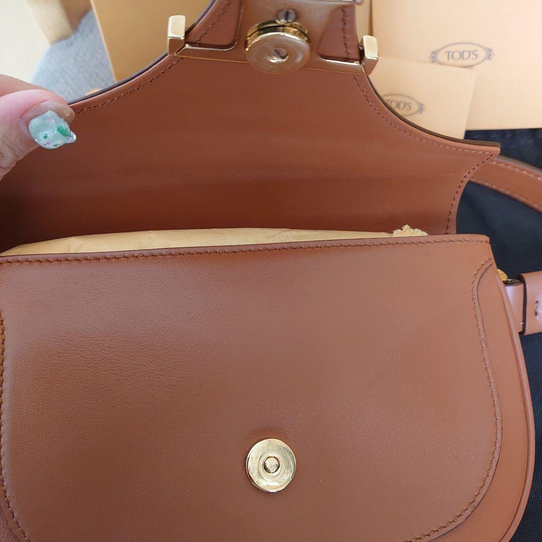 TOD'S タイムレス　クロスボディバッグ　キャメル