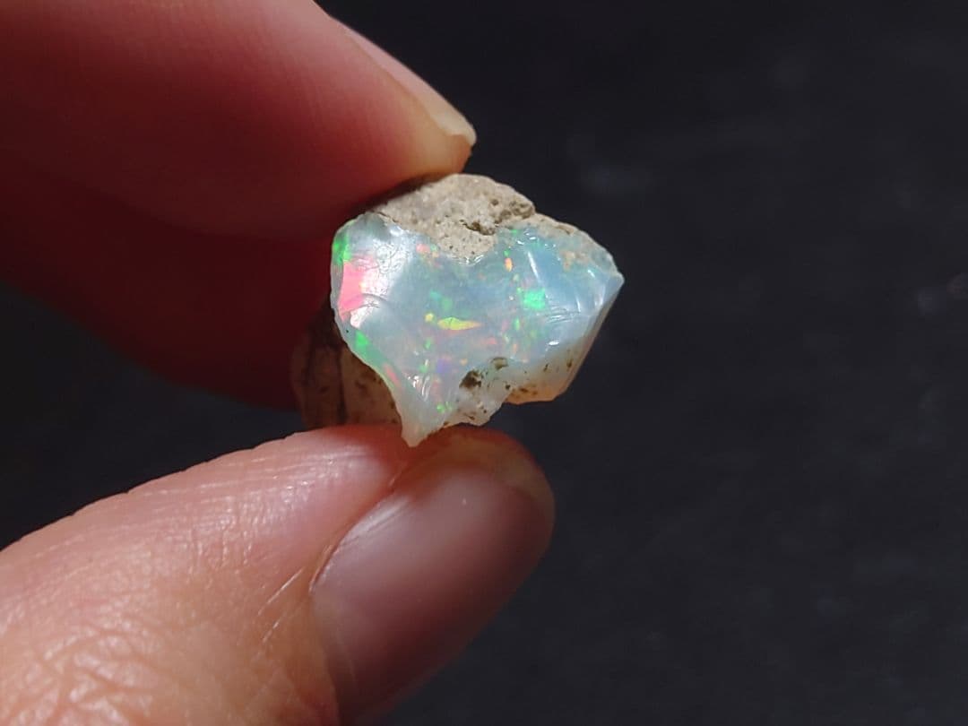 エチオピア　オパール　ジュエリーグレード　原石　鉱物標本