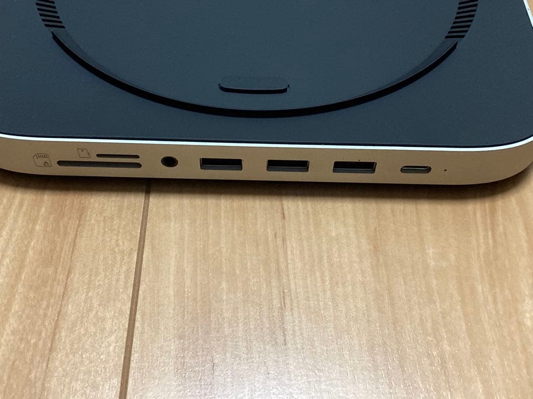 M2 Mac mini + Satechi USB-C アルミニウムスタンド